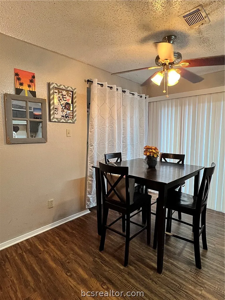 2 bed, 857 sqft, $1,050 — Photo 3