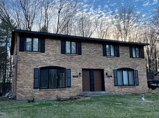 16428 Taft Rd, Spring Lake, MI 49456