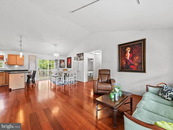 4th image of 30923 Sandy Ridge Dr