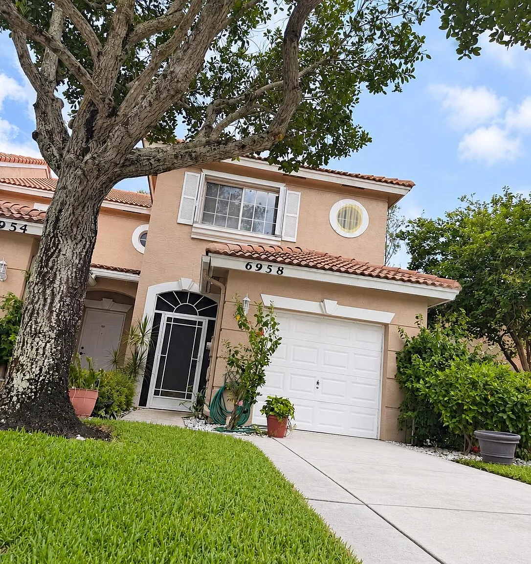 3 bed, 2.5 bath, 1410 sqft, $3,000 — Photo 3