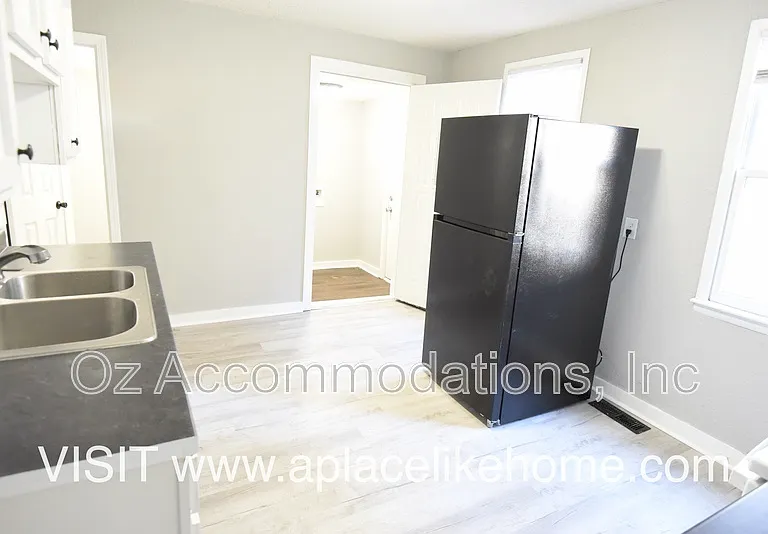 1408 N 2nd St — Photo 6