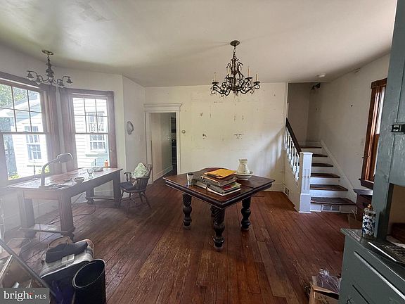 4th image of 313 S New York Rd