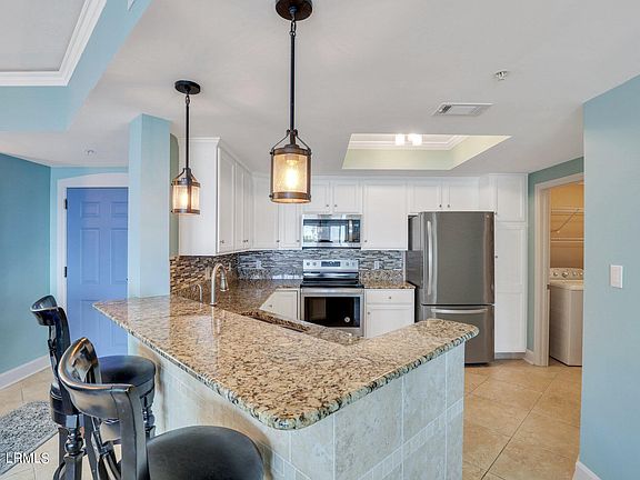 4th image of 57 Ocean Lane #3402
