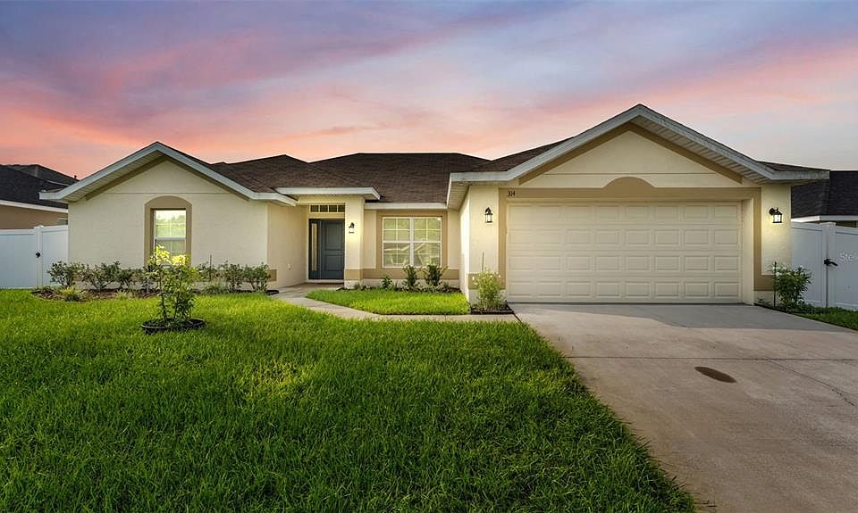 1st image of 314 ATHABASCA PLACE