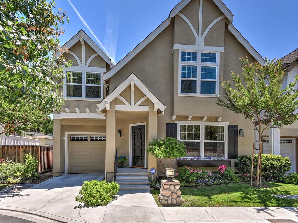 1st image of 906 Willowshire Way