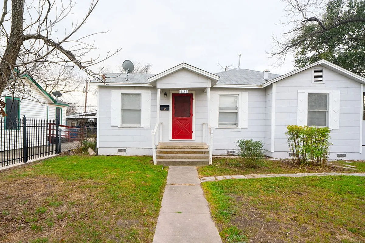 Building Photo - 2148 Texas Ave