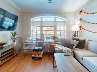 286 Main St #16, Woburn, MA 01801