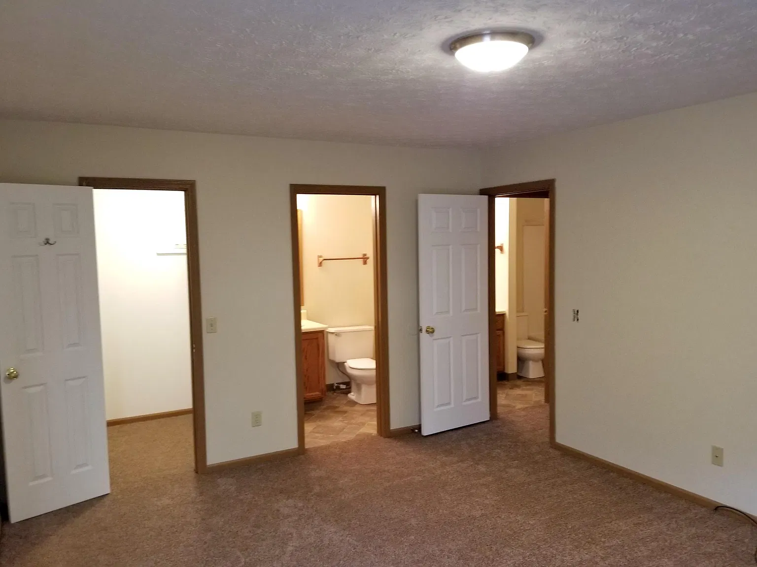 2 bed, 1.5 bath, $1,345 — Photo 2