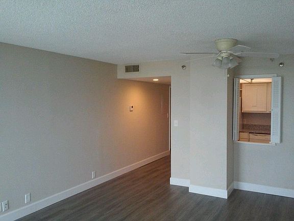 3rd image of 400 E Colonial Dr APT 605