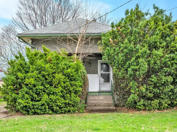 2319 5th St, Peru, IL 61354