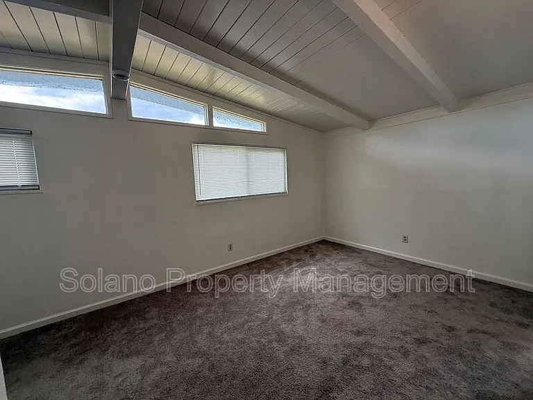 1615 Kentucky St — Photo 8
