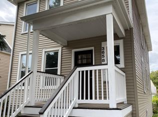 3658 N Kedzie Ave #1, Chicago, IL 60618