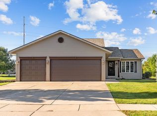 1604 Primrose Ln, Fond Du Lac, WI 54935