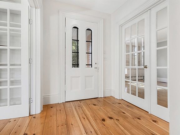 4th image of 34 Thoreau St Unit 34