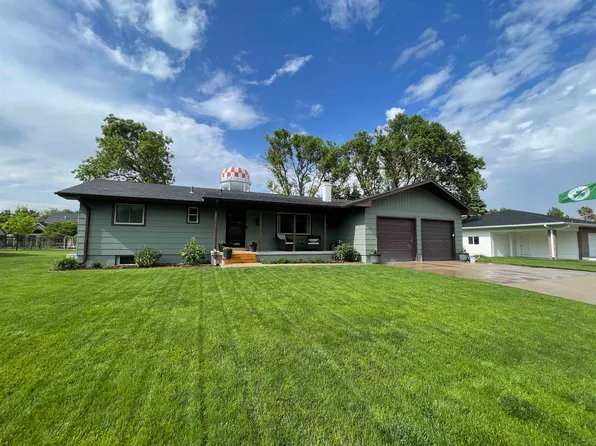 1102 21st St, Gothenburg, NE 69138