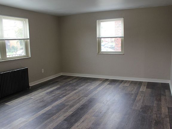 4th image of 3848 Brownsville Rd APT 6