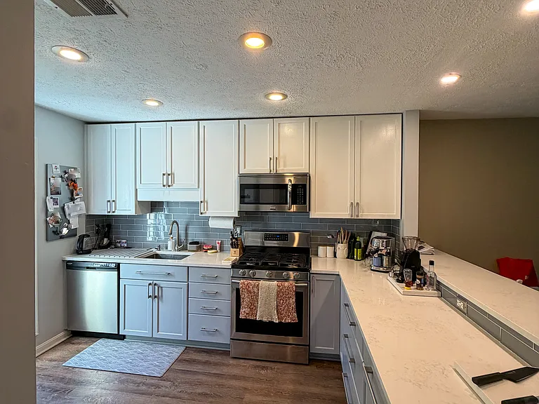 9937 Oakton Terrace Rd — Photo 6