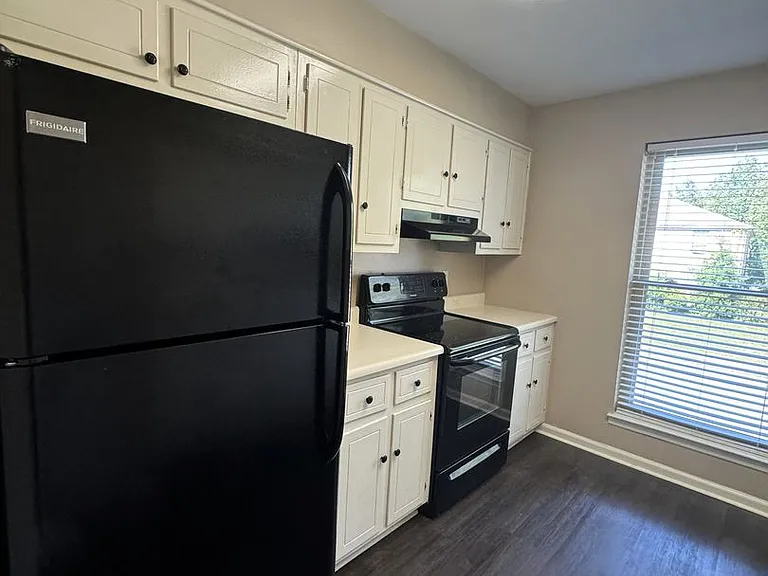 2609 Wynterhall Rd SE #D — Photo 6