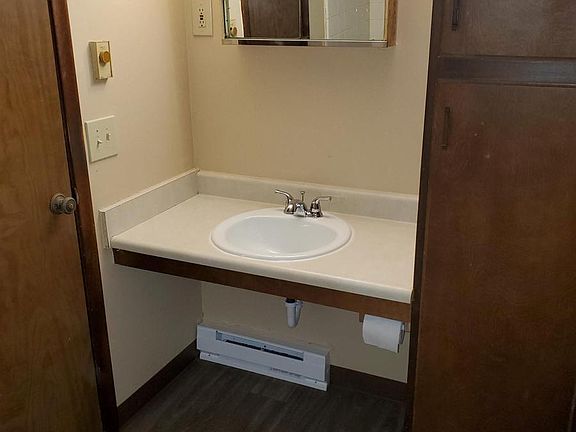 3rd image of 3811 Sandhurst Dr APT 212