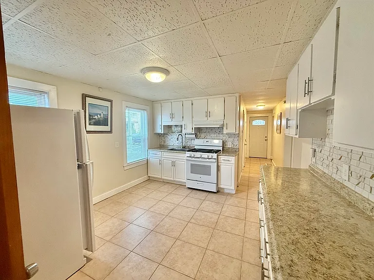 35 Highland Ave #1 — Photo 9