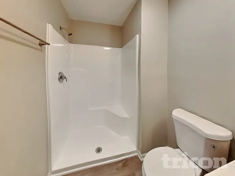 1464 Rebecca Ln — Photo 10