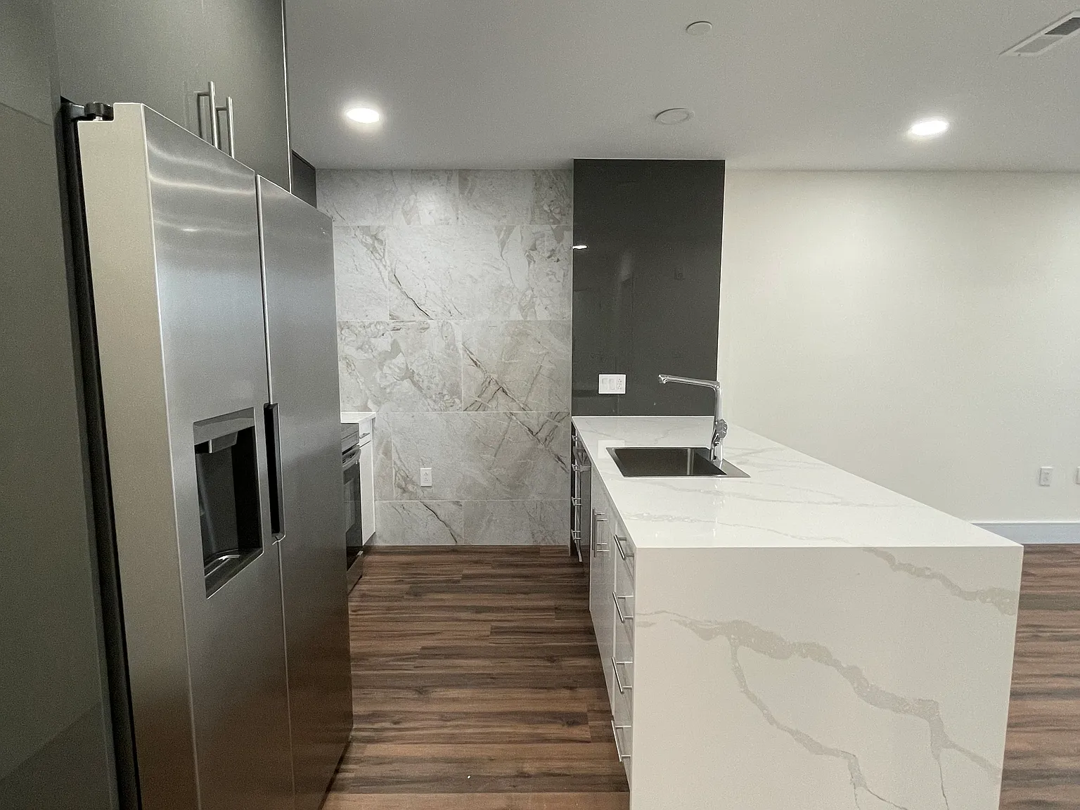 1 bed, 696 sqft, $1,650 — Photo 4