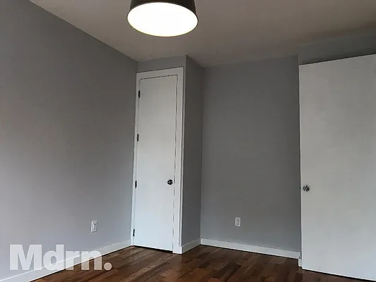 Rented by Mdrn Residential | media 16