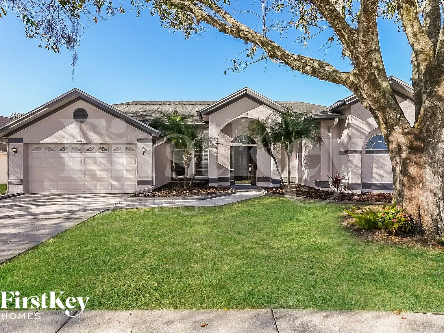 3 bed, 2.0 bath, 1886 sqft, $2,800 — Photo 1