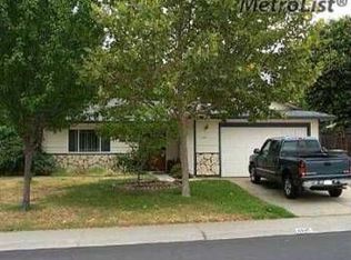 6245 Arcadia Ave, Loomis, CA 95650