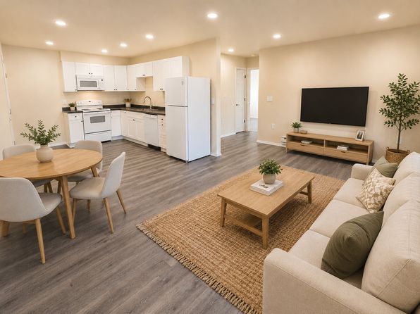 3030 Post Rd APT 8