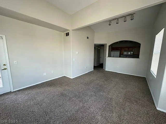 1 bed, 1.0 bath, 876 sqft, $1,475 — Photo 3