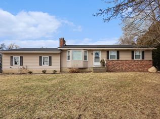 625 Summerset Dr, Jenison, MI 49428