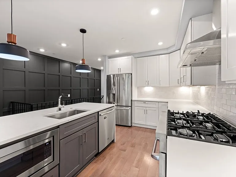 1609 Holbrook St NE #2 — Photo 14