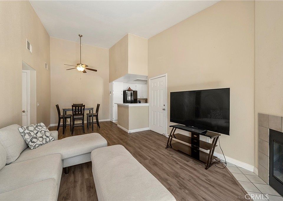 1st image of 42140 Lyndie Ln Unit 6