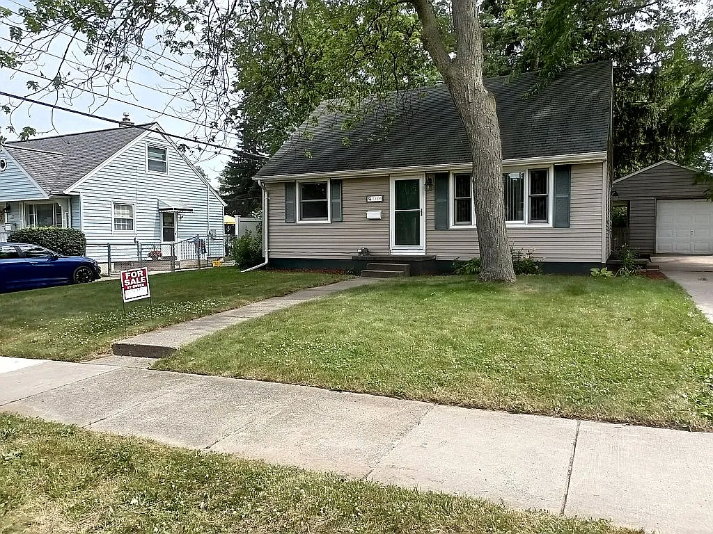 1106 Samantha Ave photo 1