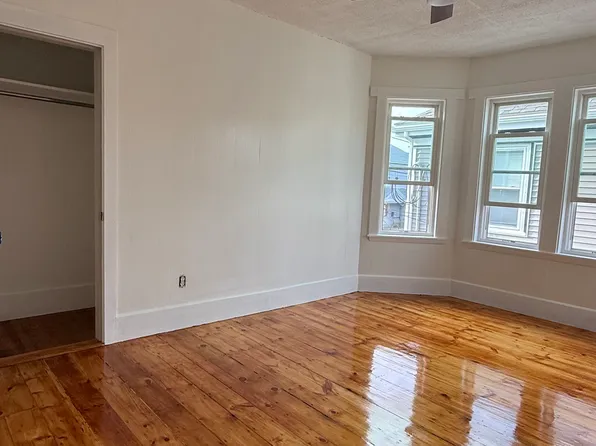 37 Chase St #2, Beverly, MA 01915