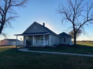2539 Kestrel Rd, Hiawatha, KS 66434