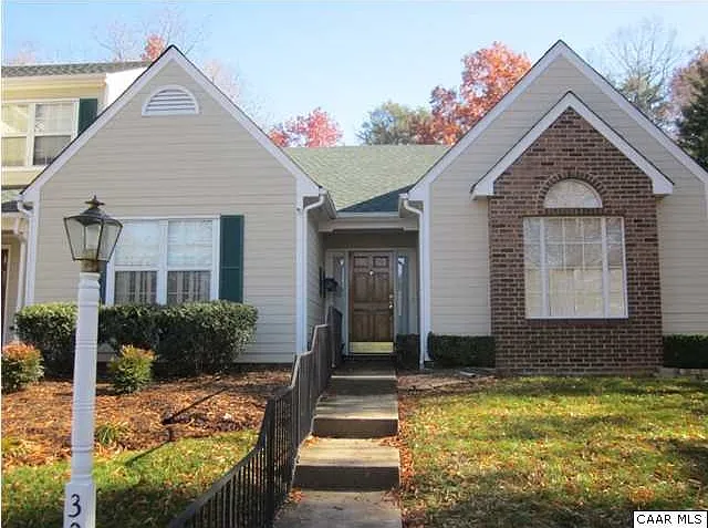 3275 Arbor Trce