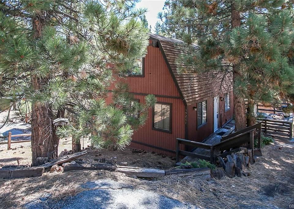 1st image of 39267 Crest Ln