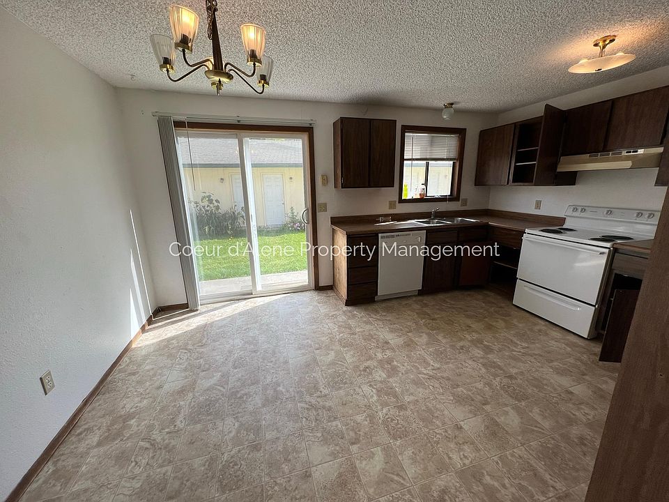 2nd image of 1906 N 13th St APT B