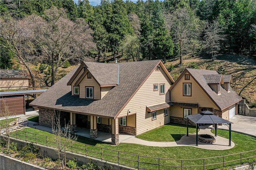 919 Venus Way Crestline Ca 92325 Mls Iv21175728 Zillow