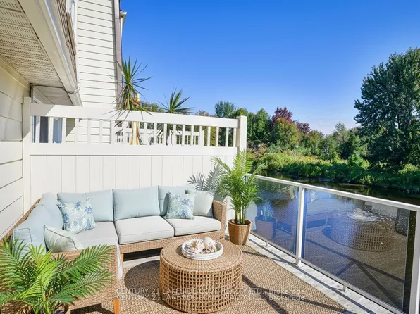 4 Paradise Blvd W #6, Ramara, ON L0K 1B0