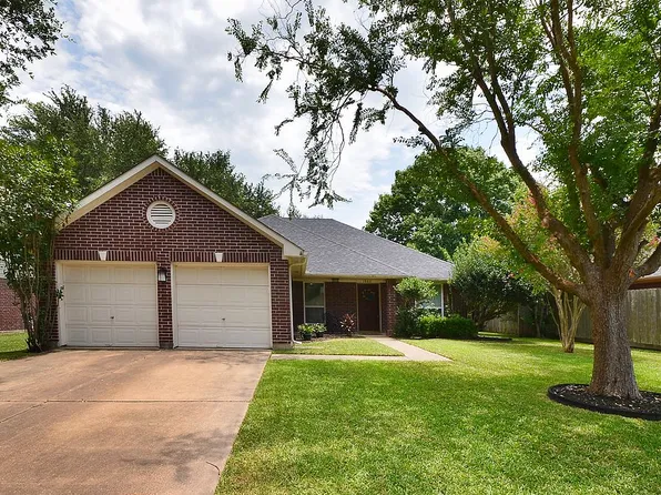 1920 Fir Tree Dr, League City, TX 77573