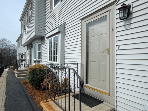 12 Oak Ridge Dr UNIT 4, Maynard, MA 01754