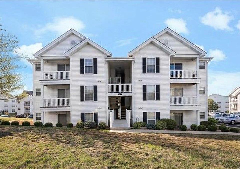 1st image of 115 Jubilee Hill Dr Unit L