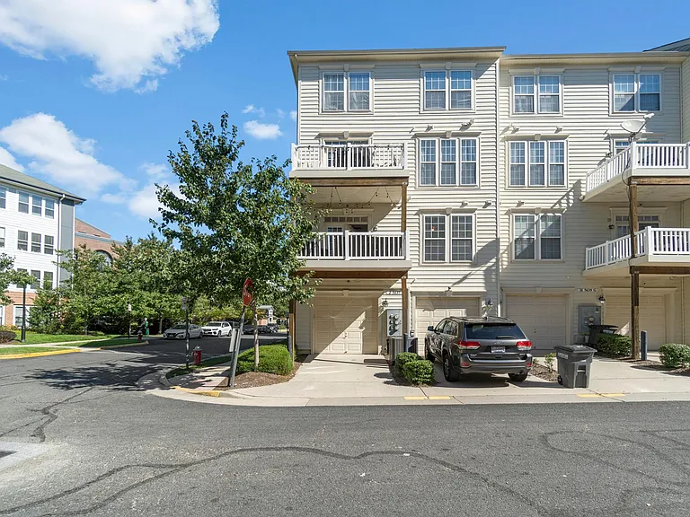 5637 Harrington Falls Ln #J — Photo 32