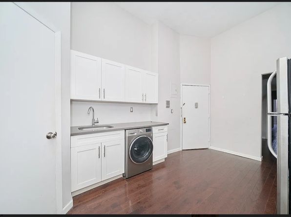 501 1/2 W 43rd St #W1