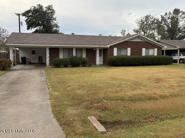 505 Montgomery St, Greenwood, MS 38930