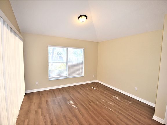 5th image of 224 Whitesand Ct
