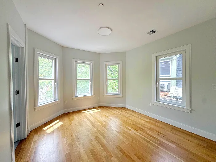 35 Gore St — Photo 7